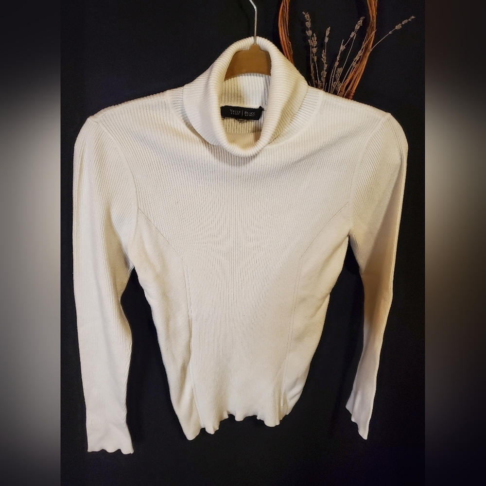 White House Black Market Turtleneck Sweater - Picture 3 of 5